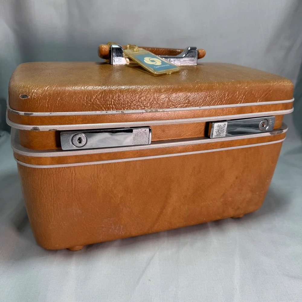Vintage 1970s Samsonite Train Case Caramel Brown Hardshell Cosmetic Working Prop